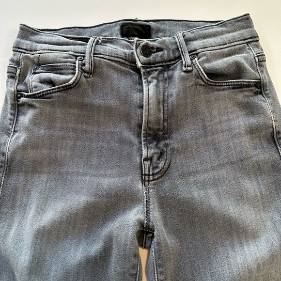 MOTHER The Zip Stunner Two Step Fray Gray Denim Jeans Women’s Size 25 - Picture 5 of 13